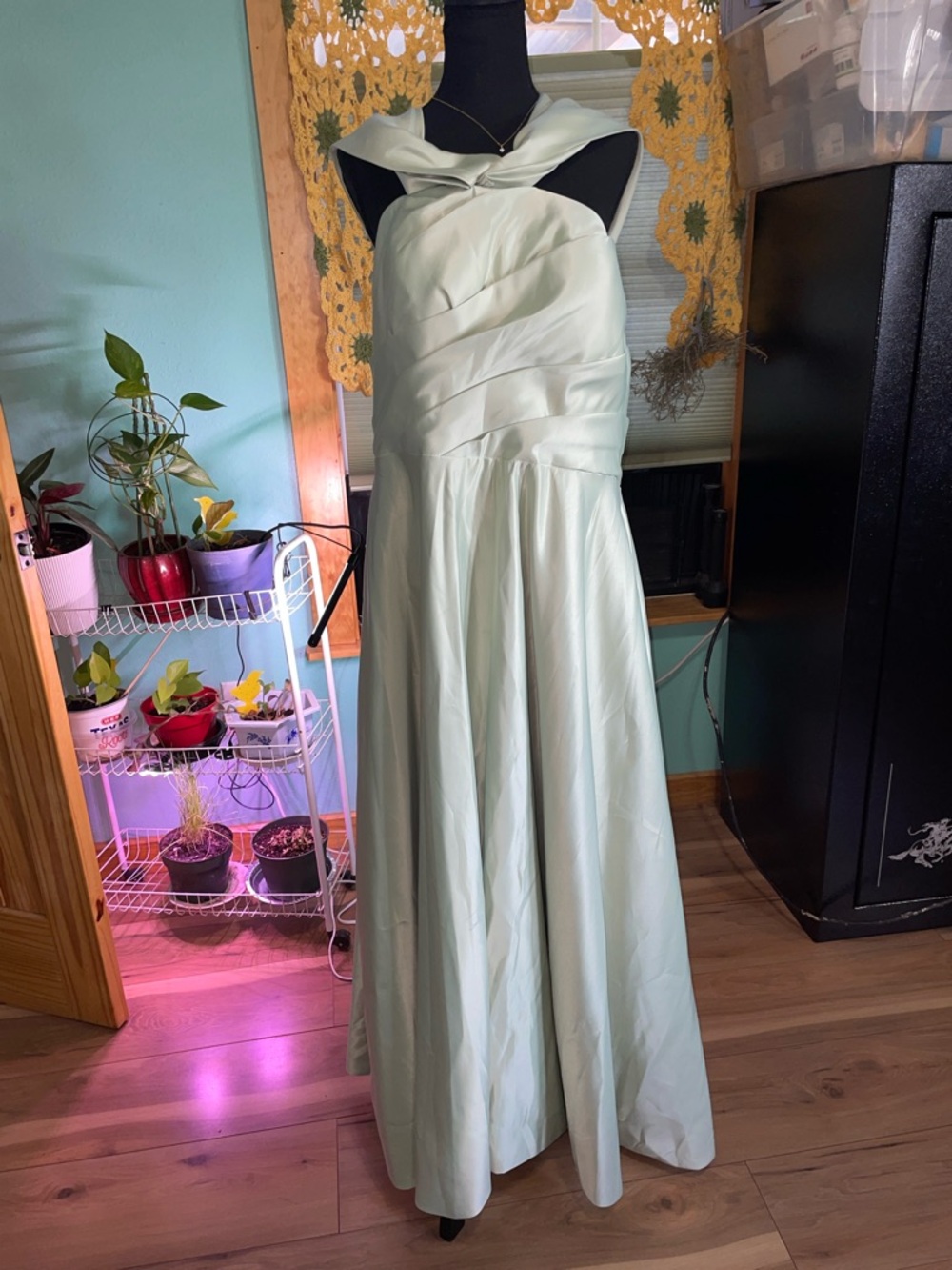 Elegant Light Mint Cross-Neck Evening Gown